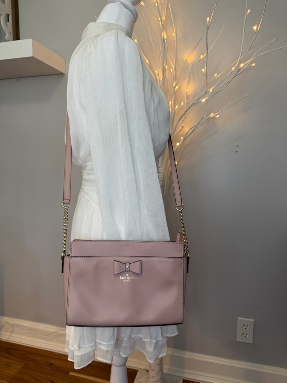 Kate Spade EUC blush bow leather Crossbody bag with gold and blush pink chain